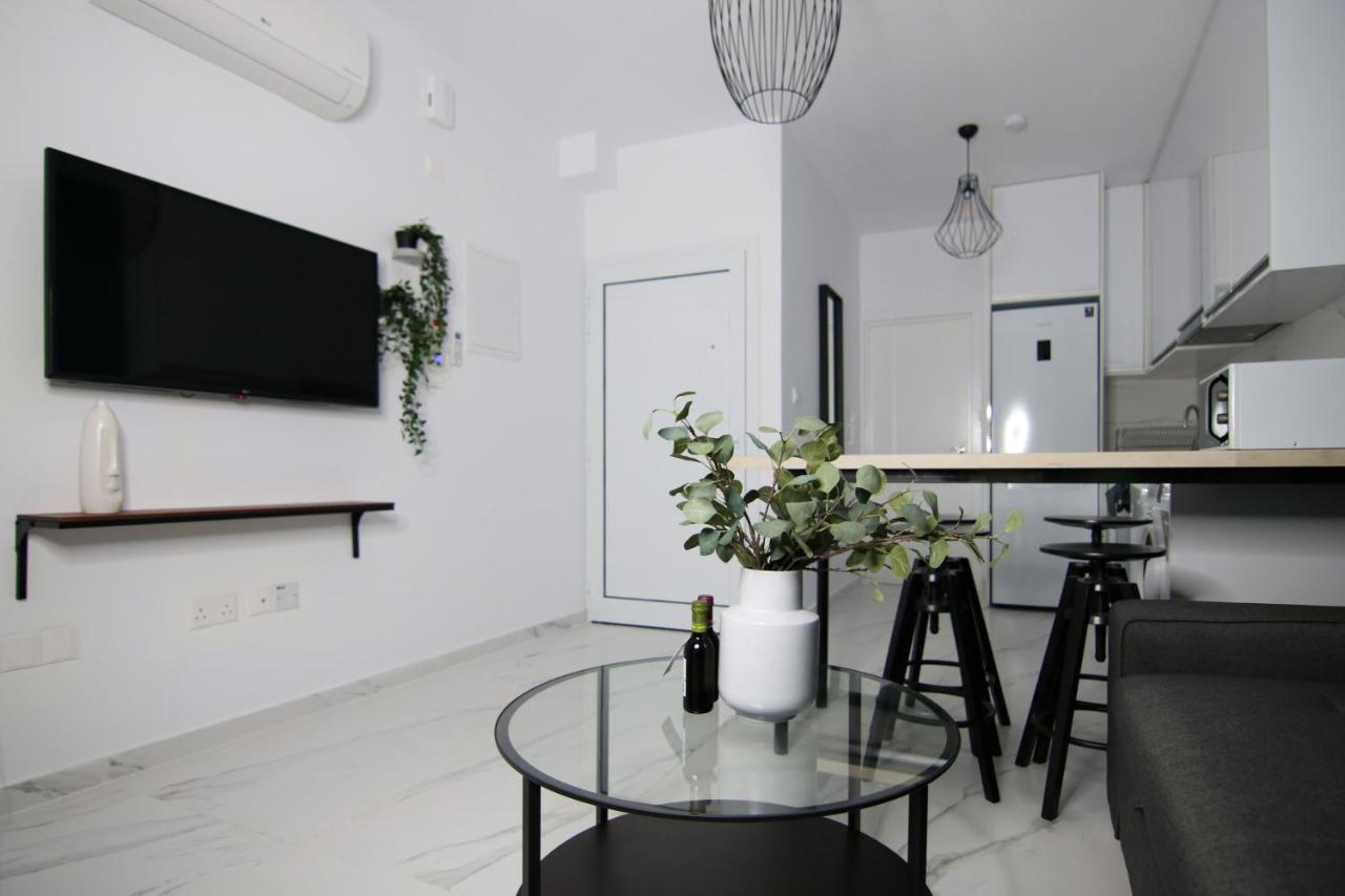 Phaedrus Living Seaside Romantic Flat Limnaria 123 파포스 외부 사진